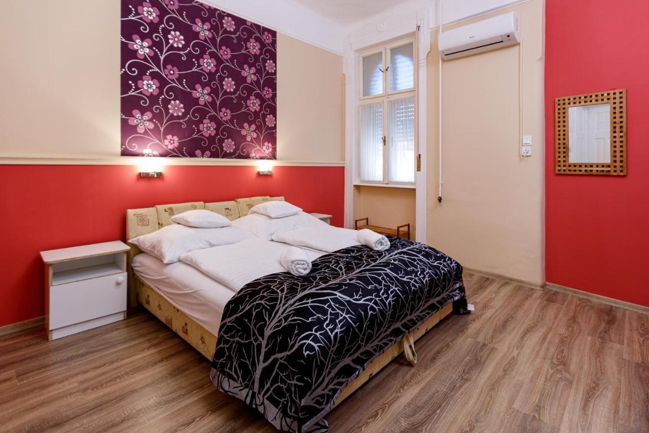 Central Apartman Gyula Zewnętrze zdjęcie