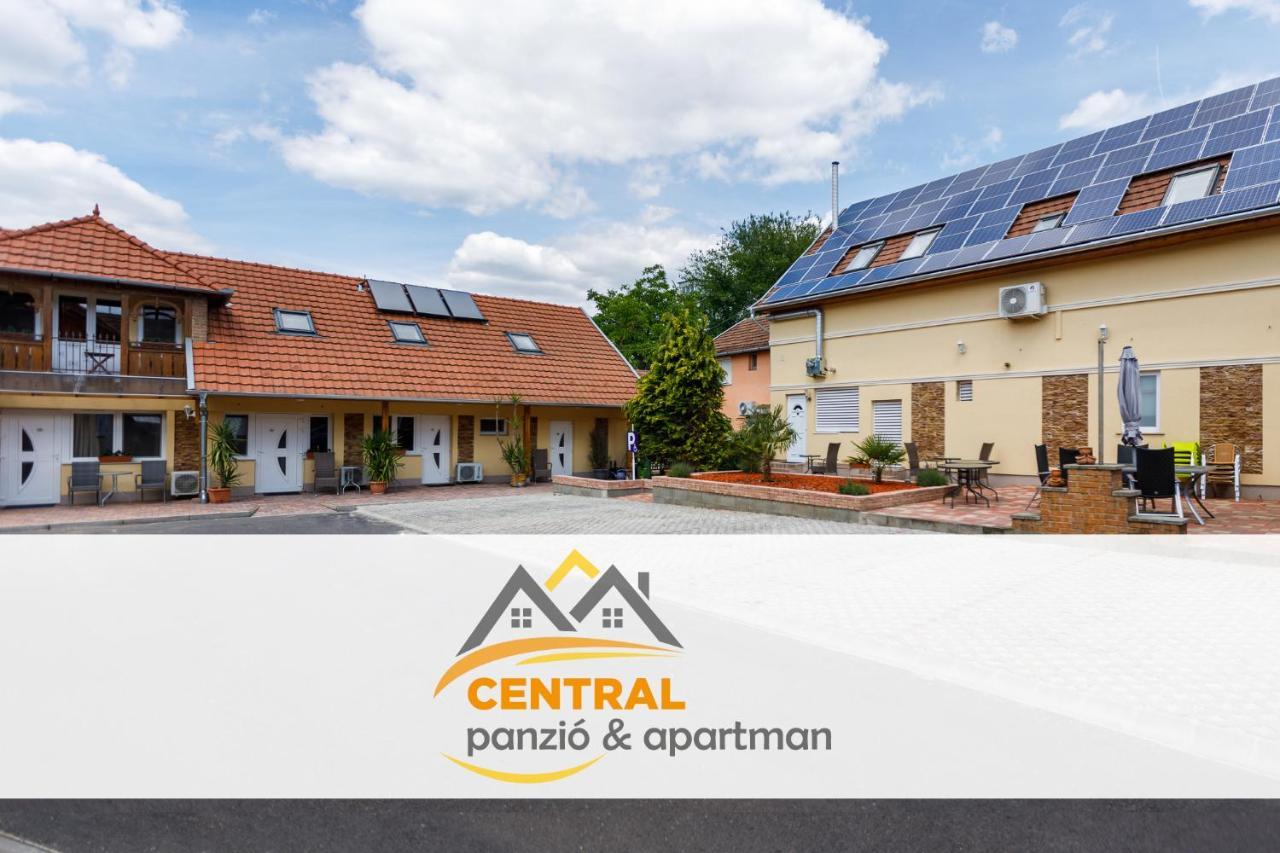 Central Apartman Gyula Zewnętrze zdjęcie