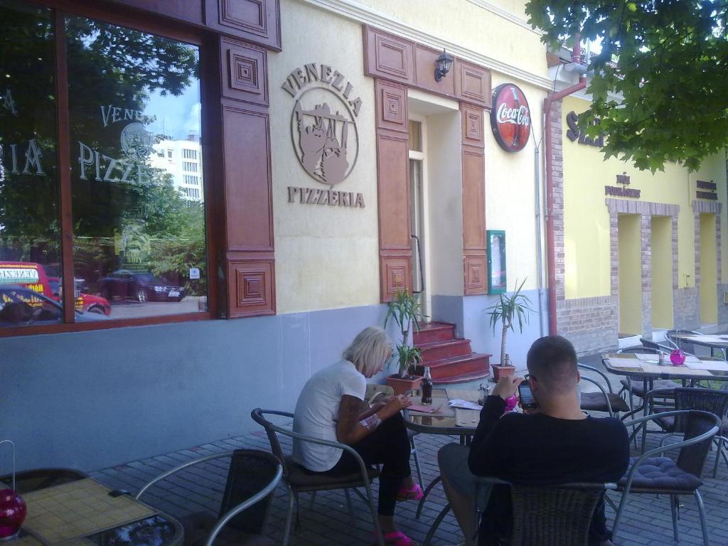 Central Apartman Gyula Pokój zdjęcie